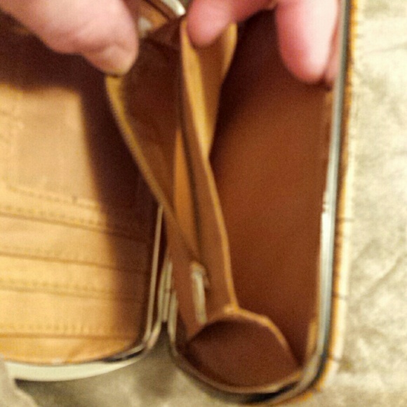 Wallet - Picture 4 of 4